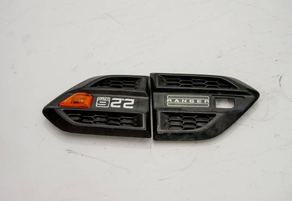 FORD RANGER 2.2 TDCİ ÇIKMA PARÇA FORD  2018 ÇAMURLUK ÜÇGEN PLASTİKLER